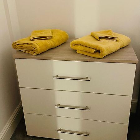 #0509 Two Bedroom Serviced Apartment- Free Parking ดาร์บี ภายนอก รูปภาพ