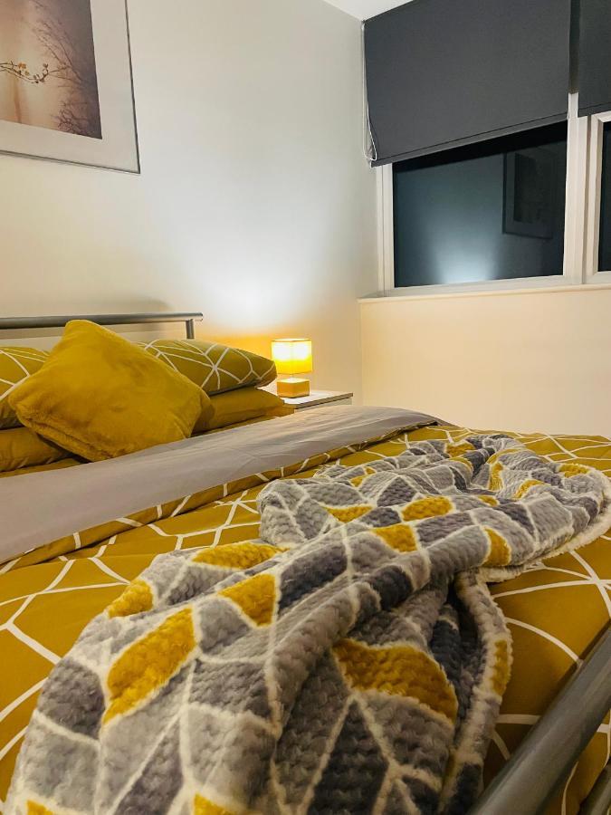 #0509 Two Bedroom Serviced Apartment- Free Parking ดาร์บี ภายนอก รูปภาพ